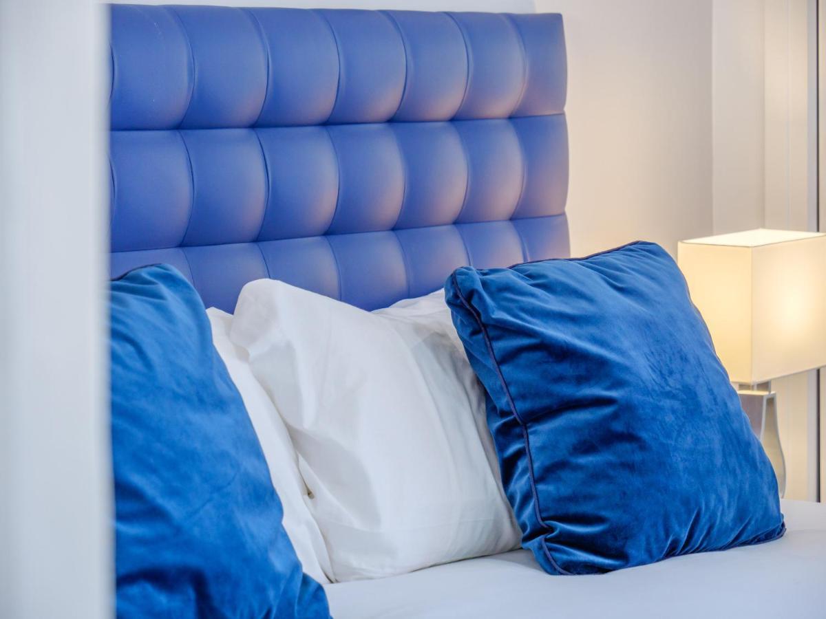 Honeymoon Apartments เบนัลมาเดนา ภายนอก รูปภาพ