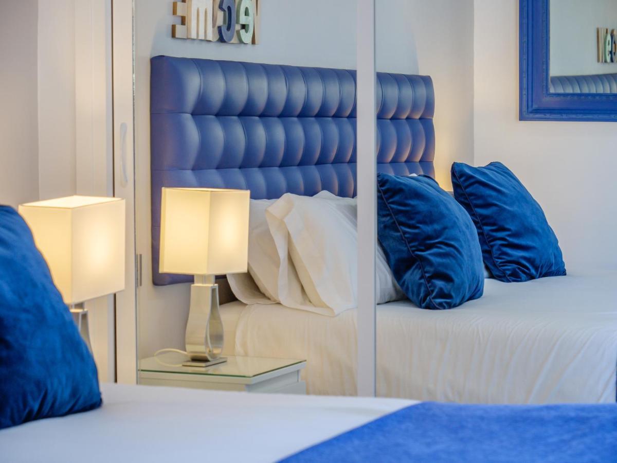 Honeymoon Apartments เบนัลมาเดนา ภายนอก รูปภาพ