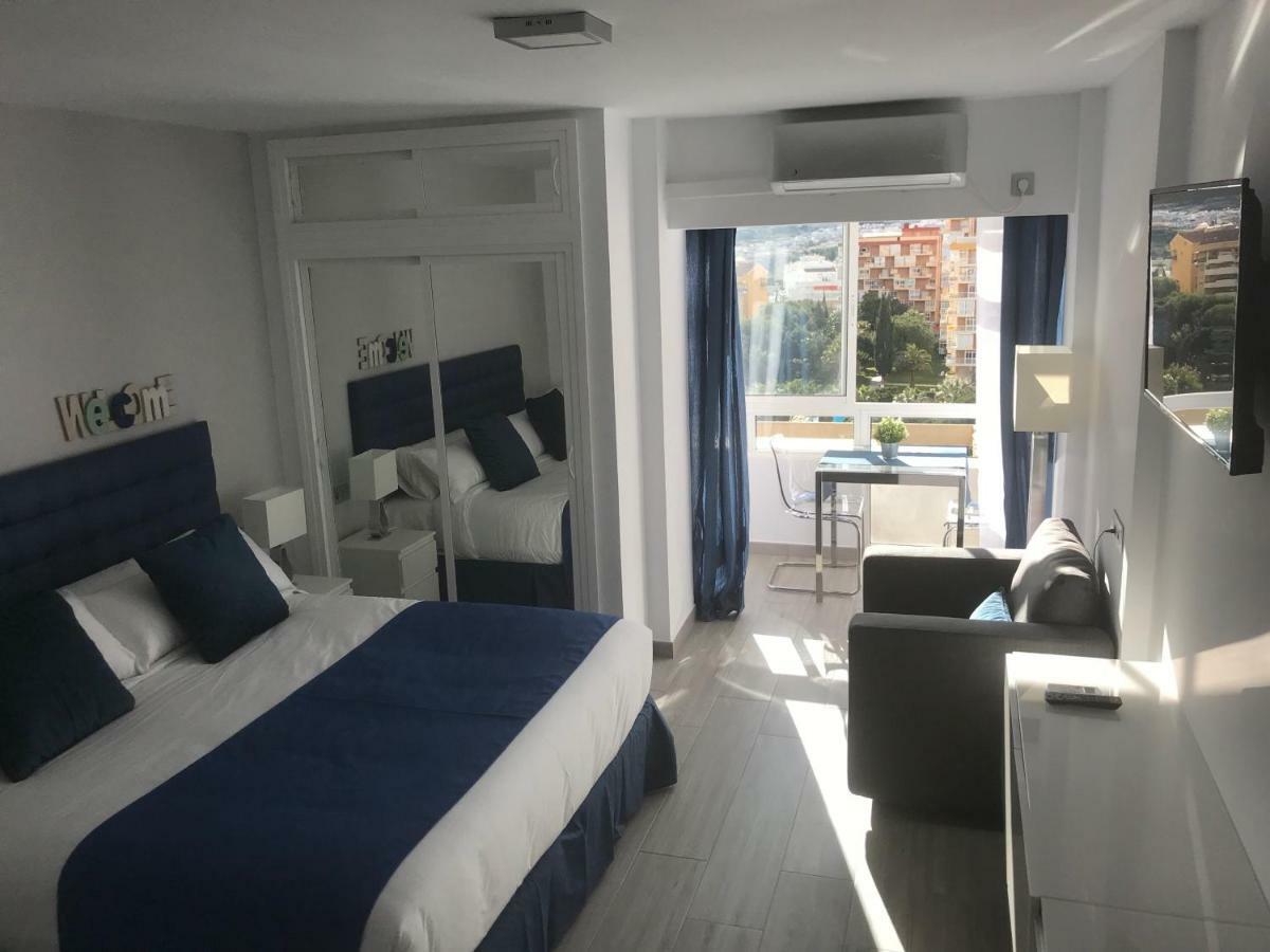 Honeymoon Apartments เบนัลมาเดนา ภายนอก รูปภาพ