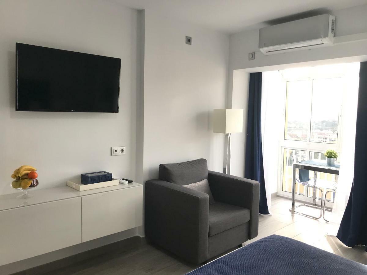 Honeymoon Apartments เบนัลมาเดนา ภายนอก รูปภาพ