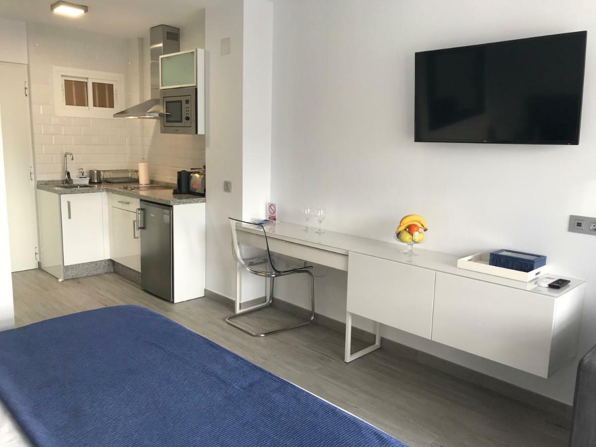 Honeymoon Apartments เบนัลมาเดนา ภายนอก รูปภาพ