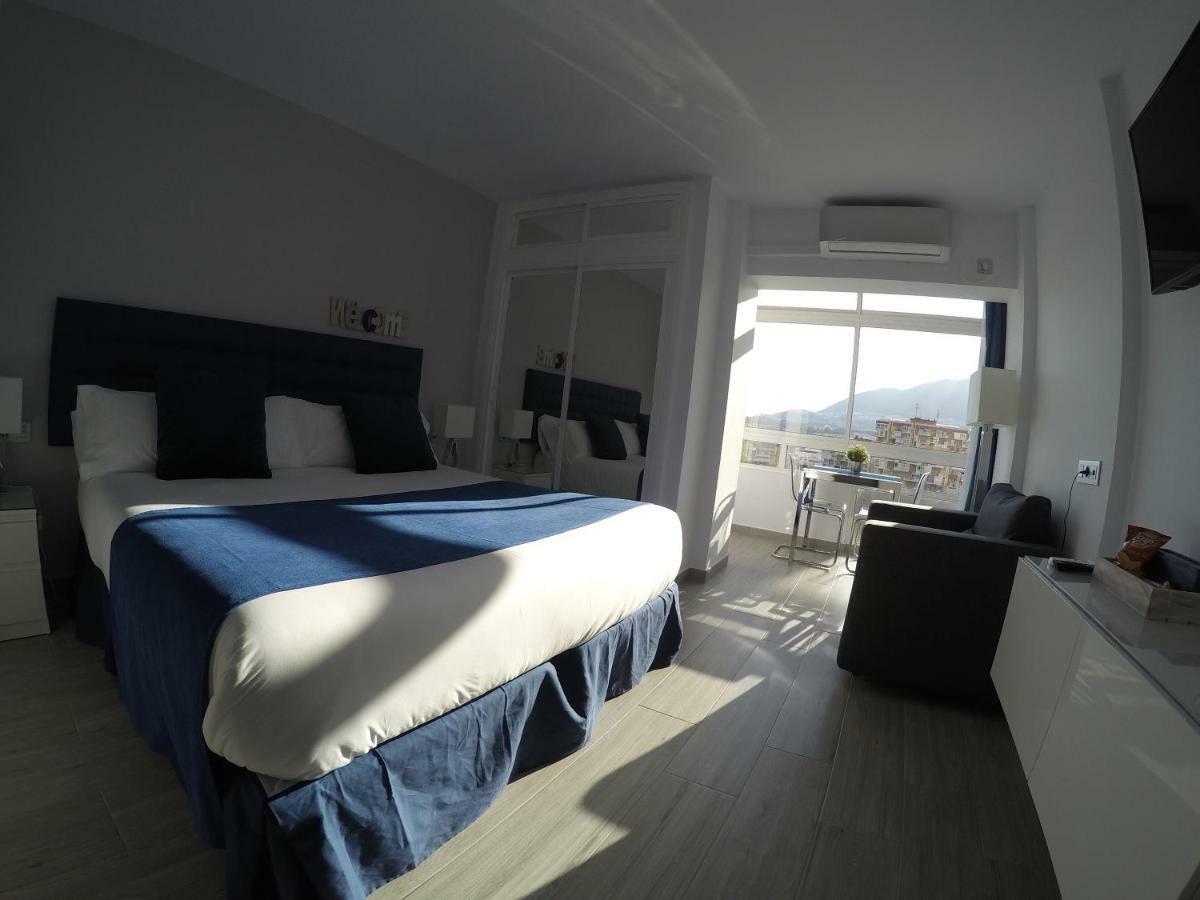 Honeymoon Apartments เบนัลมาเดนา ภายนอก รูปภาพ